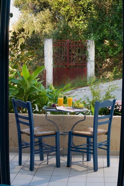 Aparthotel Theodora *