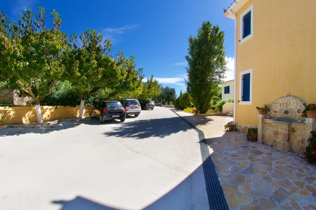 Aparthotel Theodora *