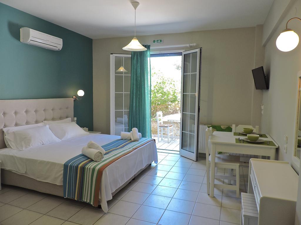 Aparthotel Theodora