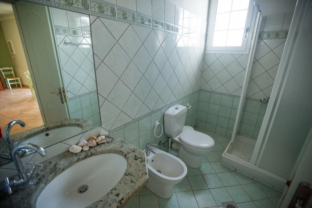 Theodora Aparthotel *