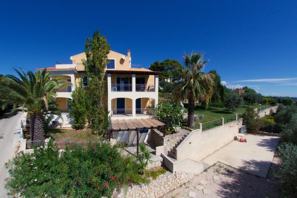 Aparthotel Theodora