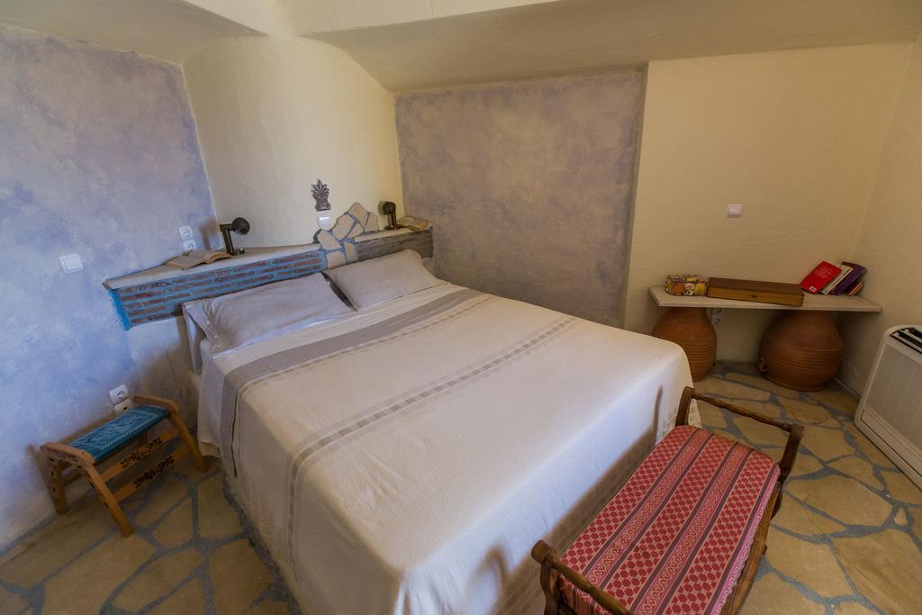 Theodora Aparthotel Lakithra