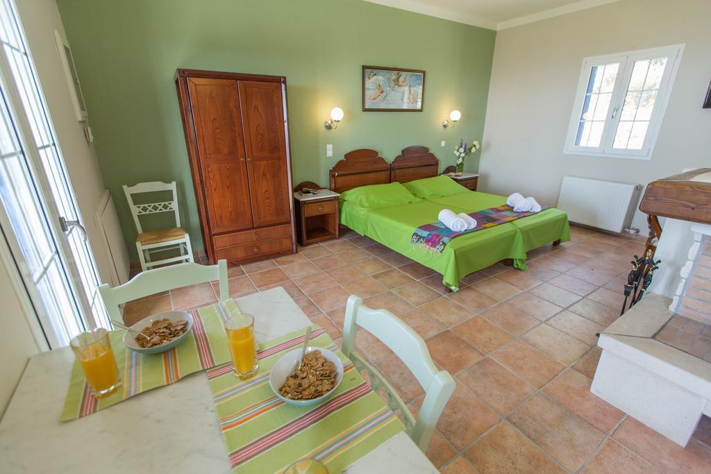 Aparthotel Theodora *